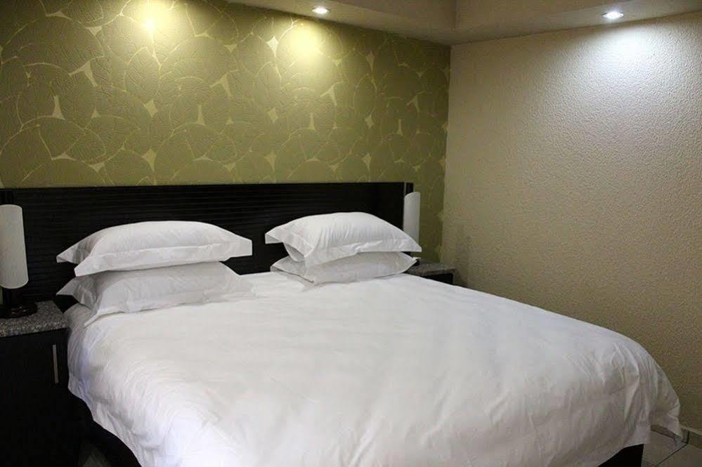 Desroches Hotel Маргит Экстерьер фото